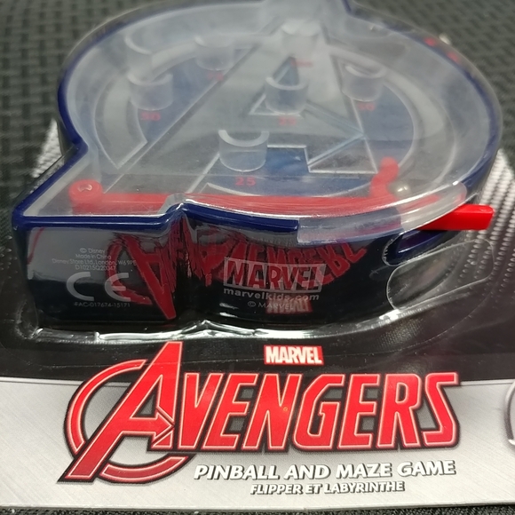New Marvel Avengers 5" Pinball & Maze Game Disney Store 2 Games in 1 - Picture 4 of 16
